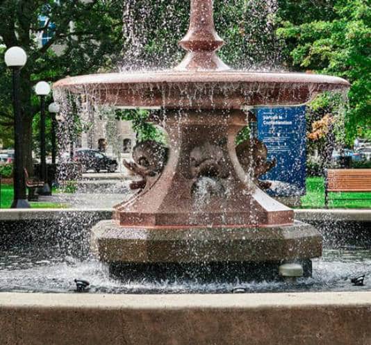 Fontaine de jardin : l'atout fraîcheur à l'extérieur : Femme Actuelle Le MAG